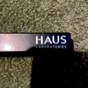 Haus Laboratories Shimmer Powder